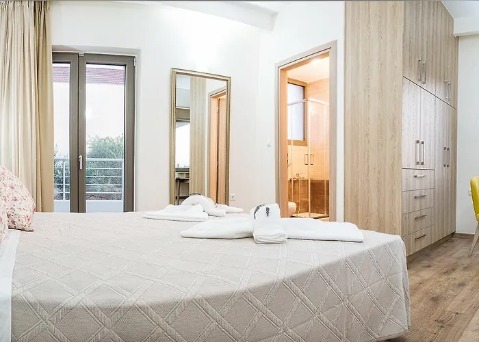 Sunlight Breeze Villa La Canea