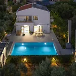 Sunlight Breeze Villa *