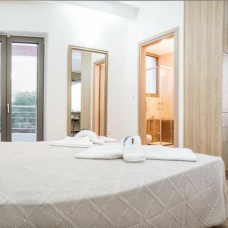 Sunlight Breeze Villa Chania (Crete)